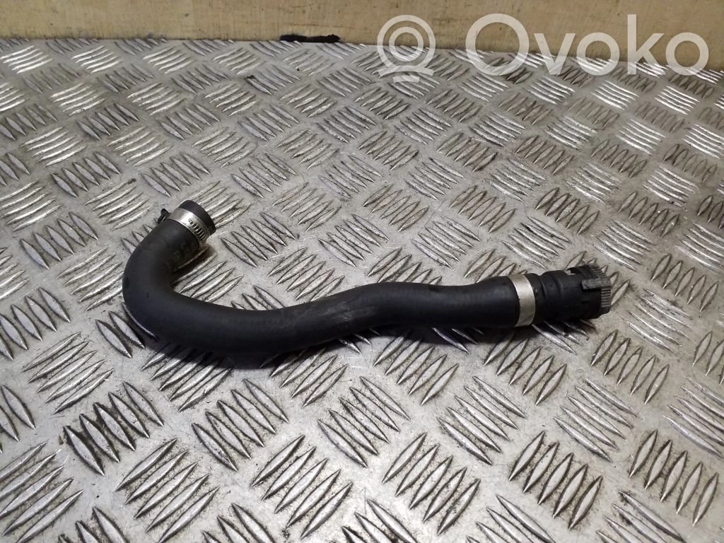 Volvo V40 Engine coolant pipe/hose 