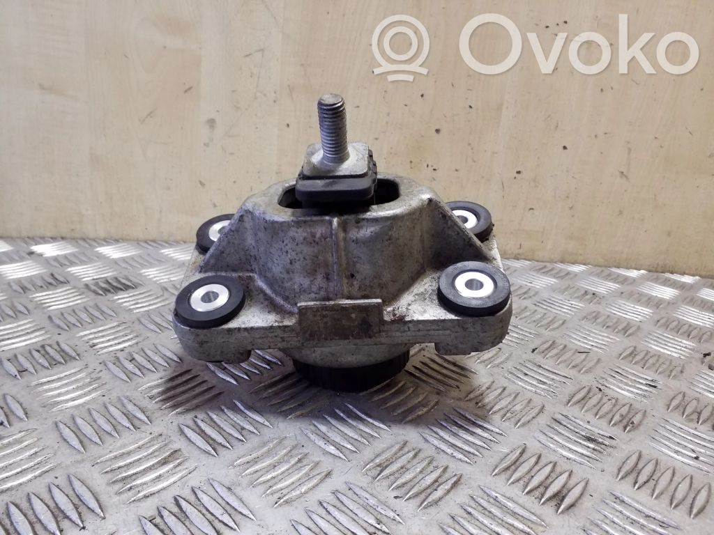 Land Rover Range Rover Sport L494 Engine mount bracket 