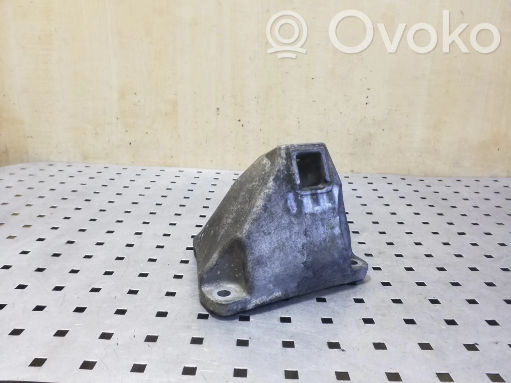 BMW 5 F10 F11 Supporto di montaggio del motore (usato)