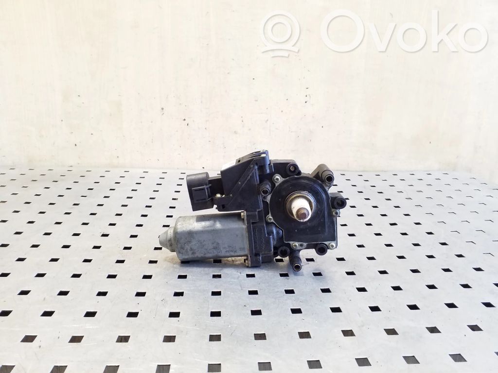 Audi A6 S6 C5 4B Motorino alzacristalli della portiera anteriore 
