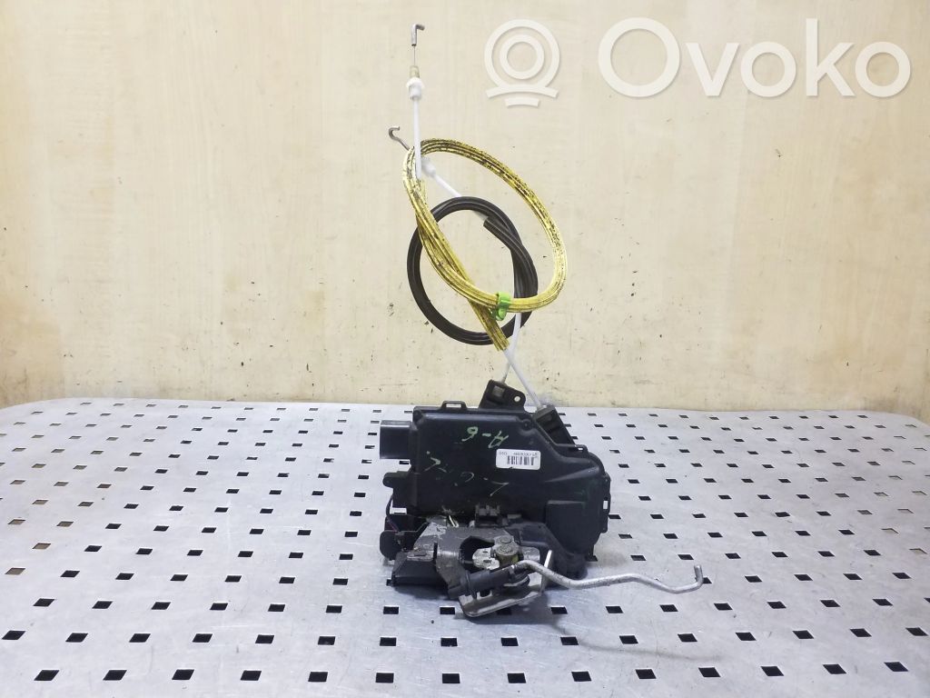 Audi A6 S6 C5 4B Takaoven lukko 