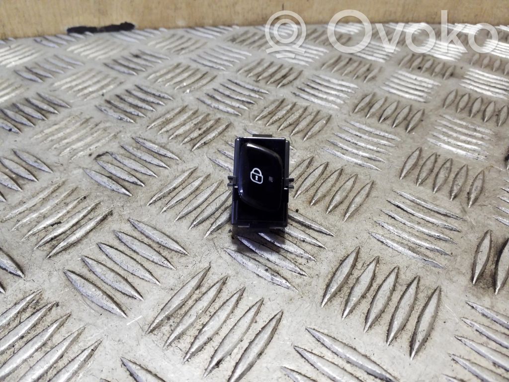 Volvo XC90 Przycisk centralnego zamka 