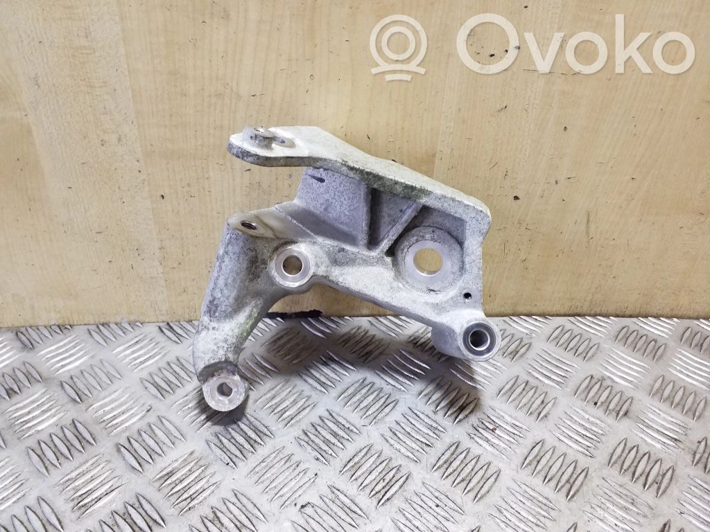 Volvo XC90 Supporto di montaggio del motore (usato) 