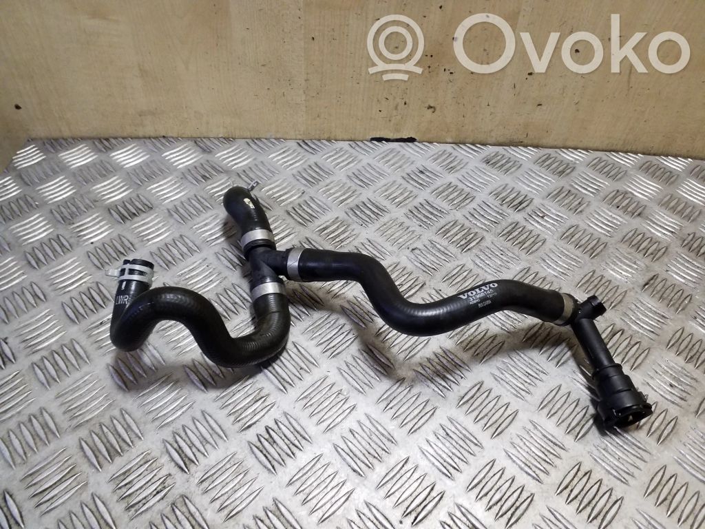 Volvo XC90 Engine coolant pipe/hose