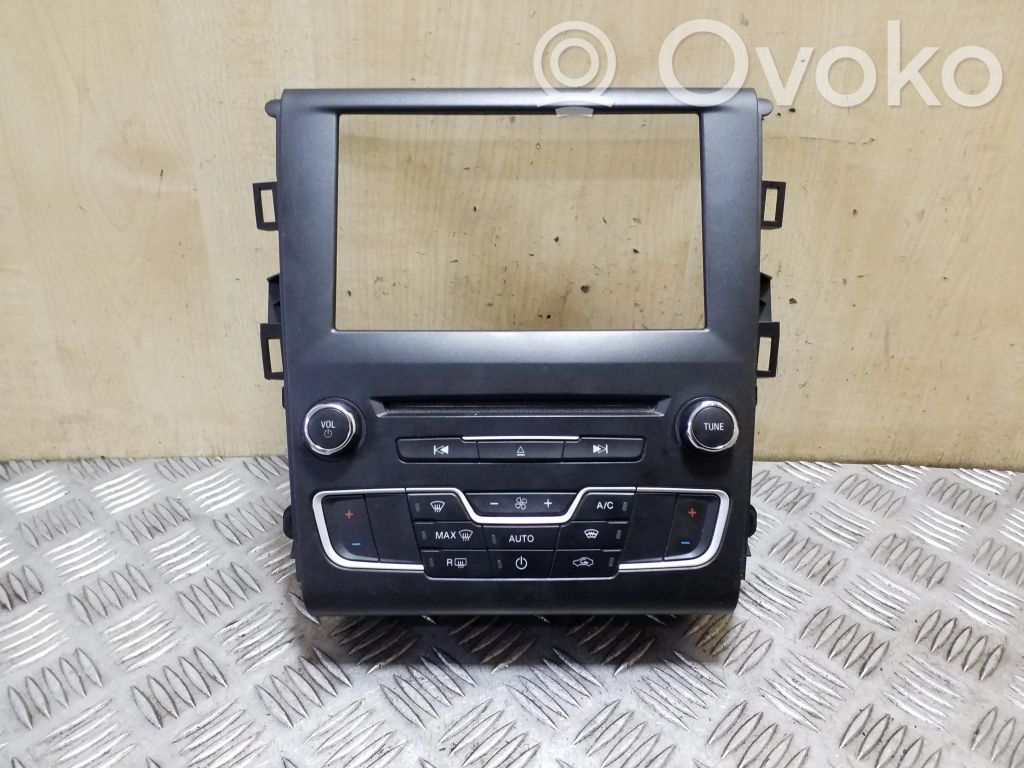 Ford Mondeo MK V Panel klimatyzacji 