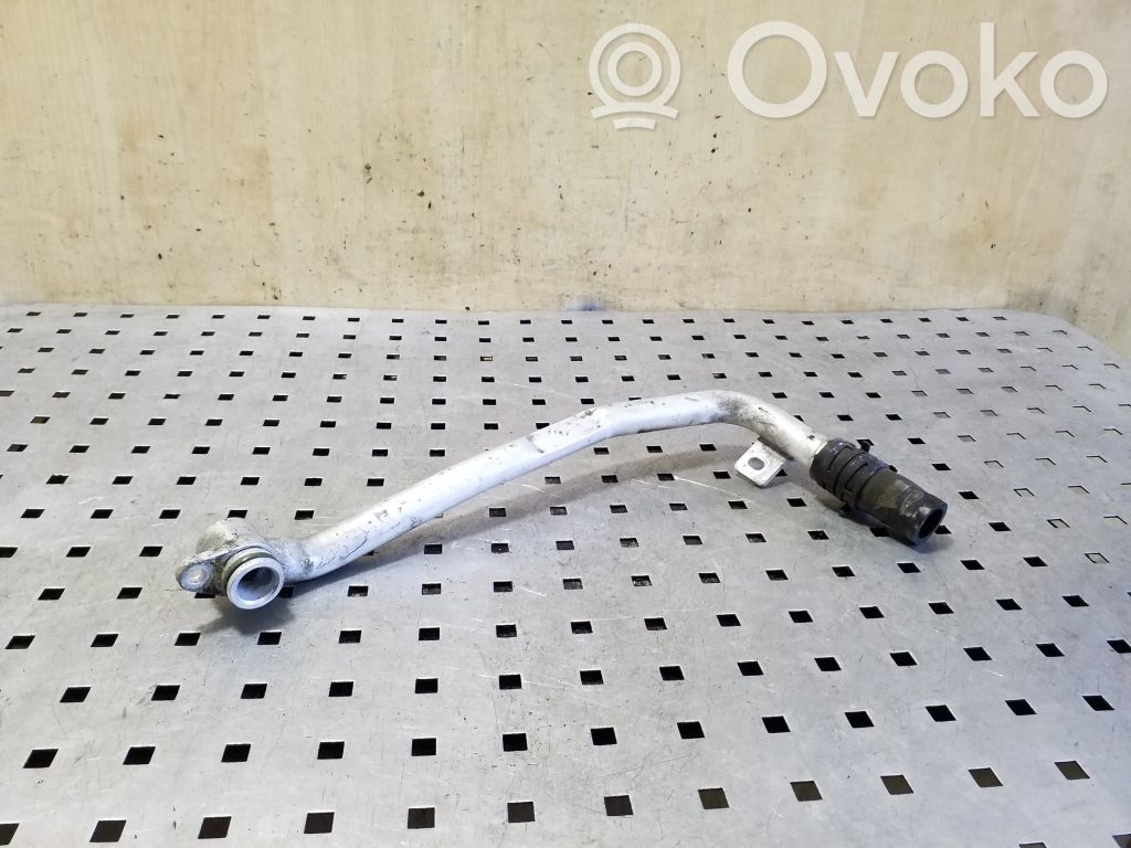 Porsche Cayenne (92A) Engine coolant pipe/hose 
