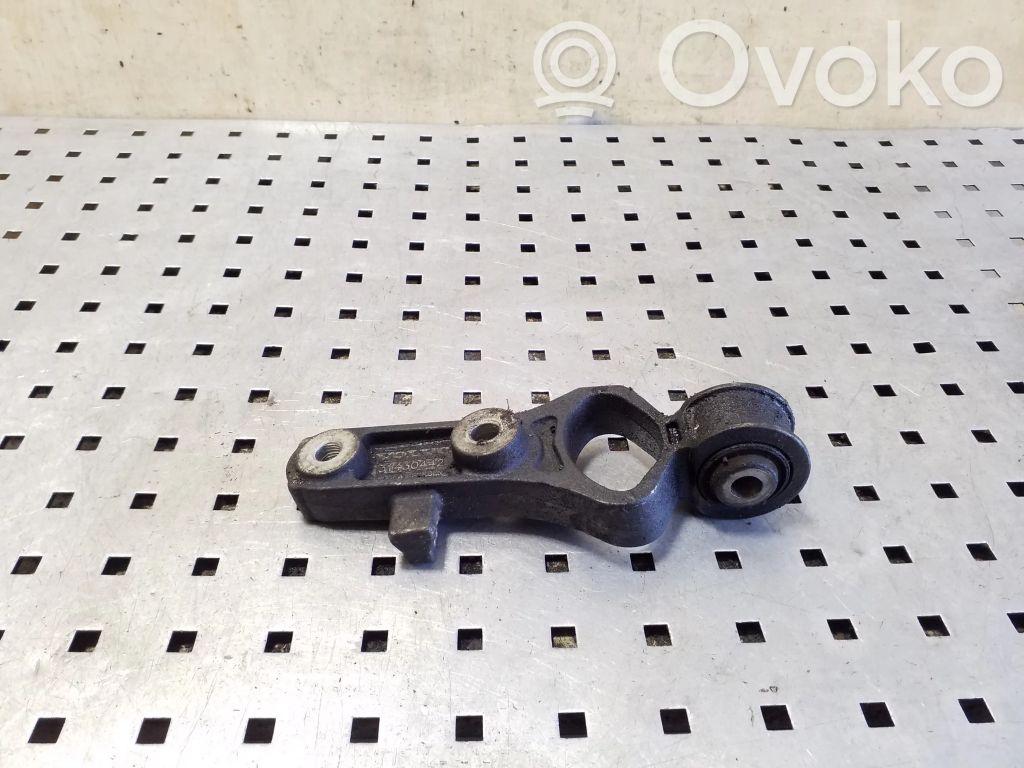 Volvo XC70 Gearbox mounting bracket 