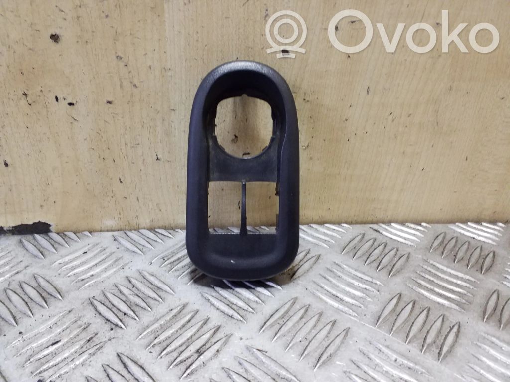 Renault Master III Front door window switch trim 
