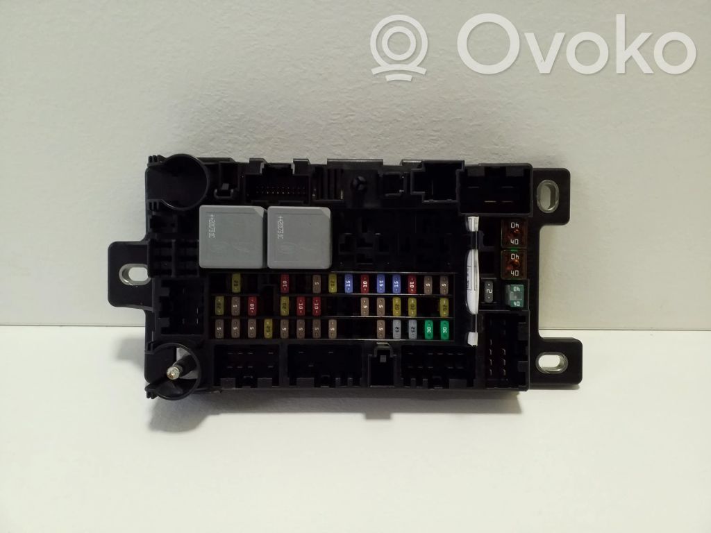 Land Rover Evoque II Fuse module 