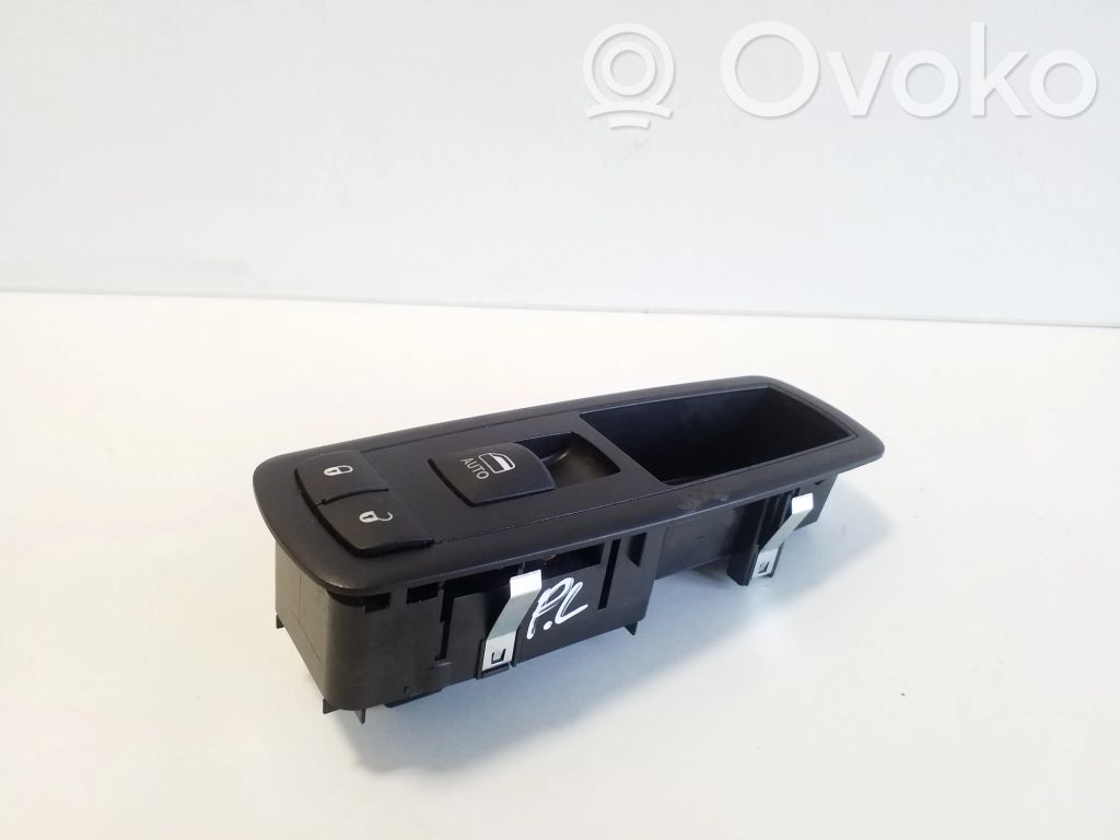 Jeep Cherokee KL Electric window control switch 