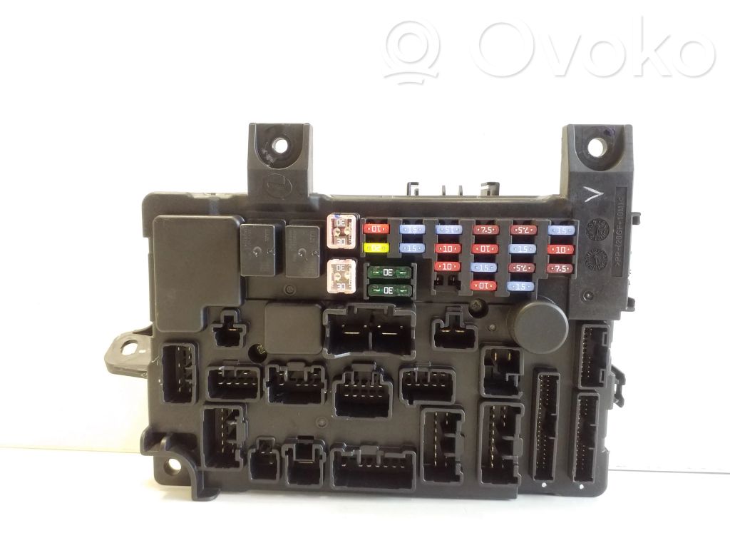 Mitsubishi Outlander Fuse module 