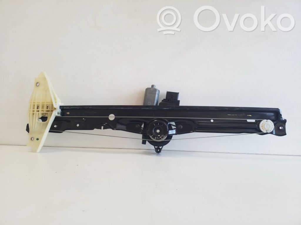 Opel Vivaro Front door window regulator with motor 