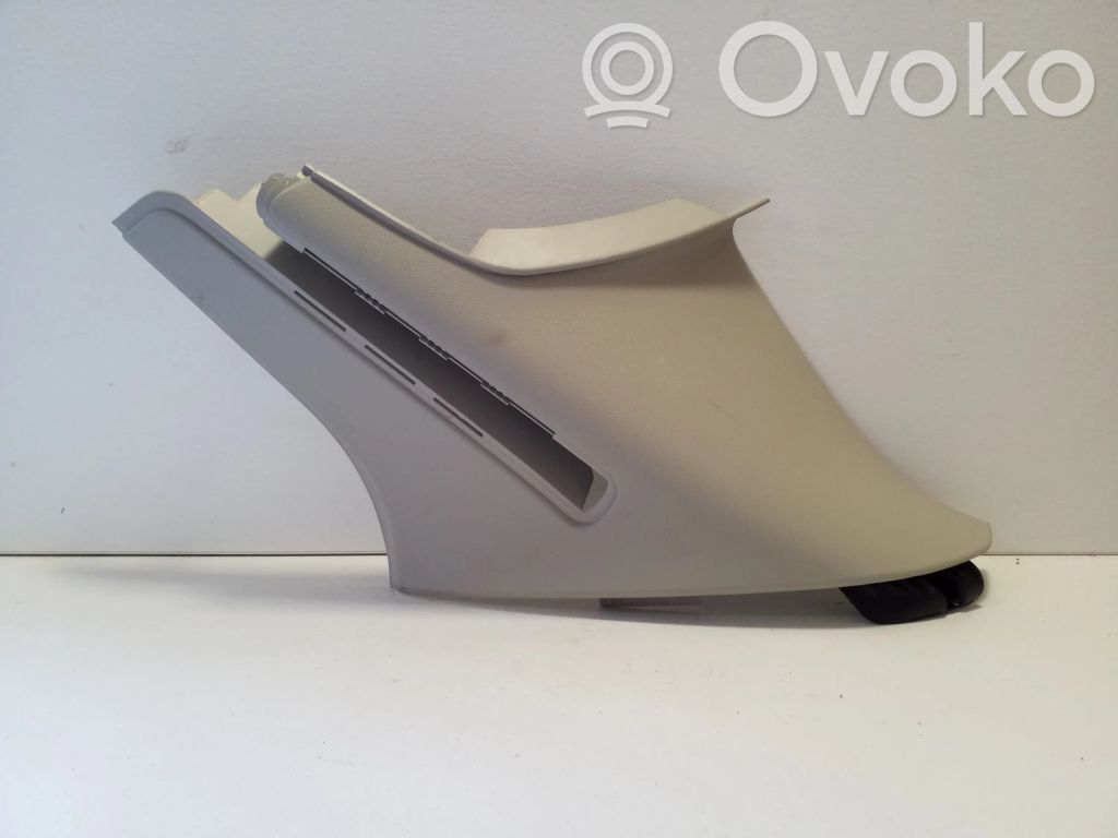 Volvo XC60 Pilar (D) (superior) 