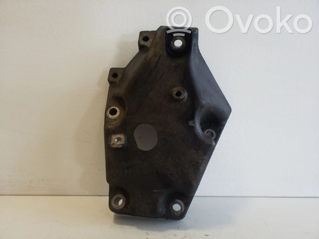 BMW X3 E83 Engine mounting bracket 