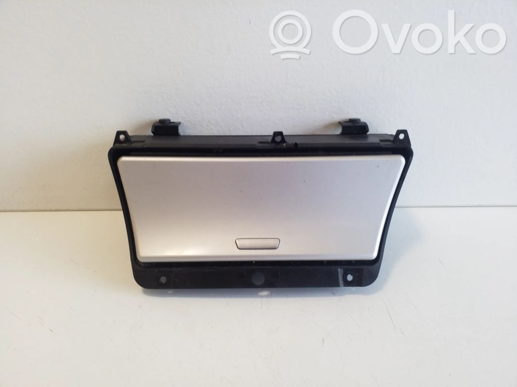 Ashtray (front)   61346969134,6969134,51163411707,3411707