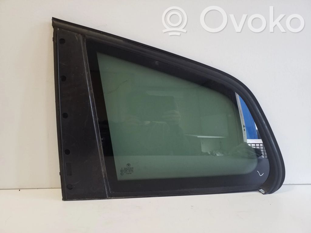 BMW X3 E83 Rear side window 