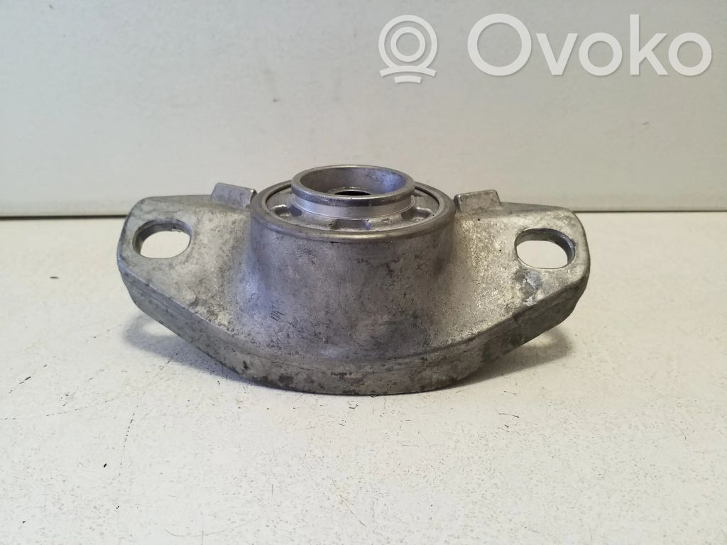 Front shock absorber mounting bracket   48750F4010