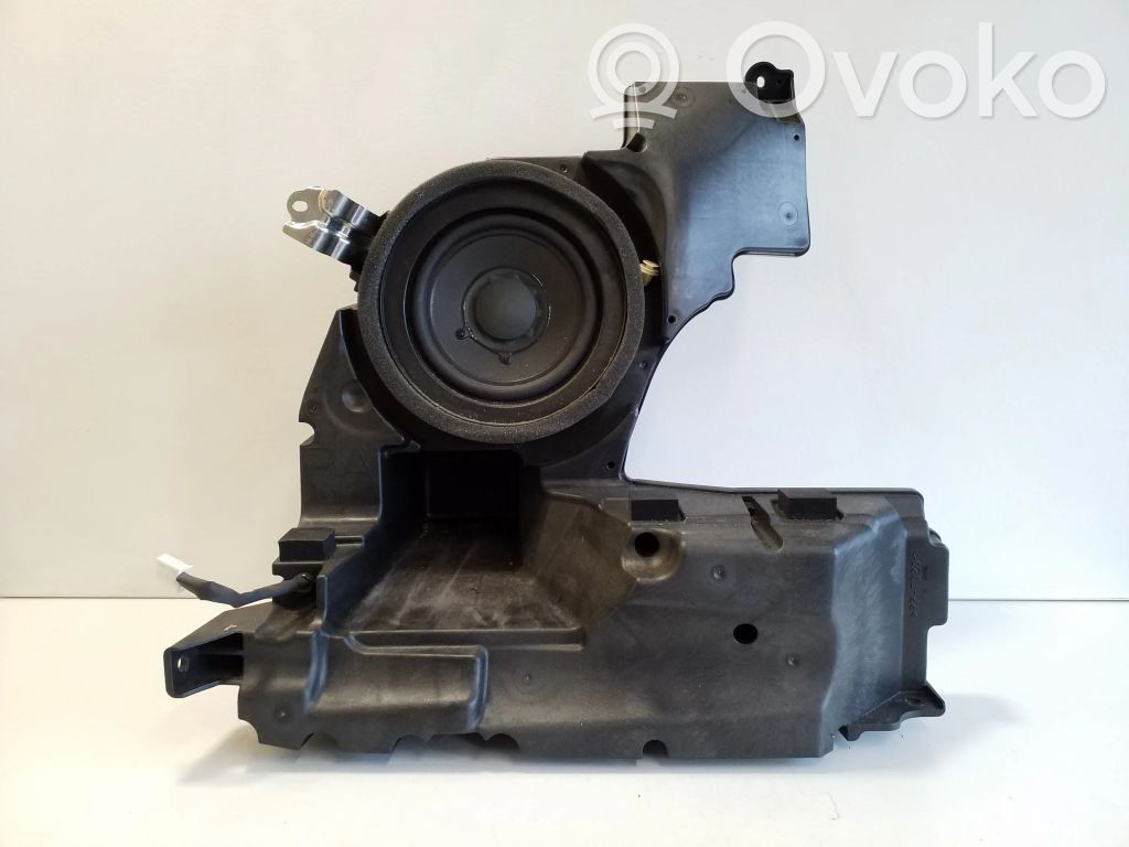 Lexus CT 200H Enceinte subwoofer 