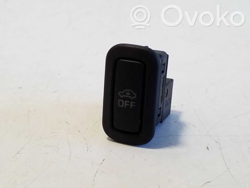 Volkswagen Golf Plus Przycisk alarmu 
