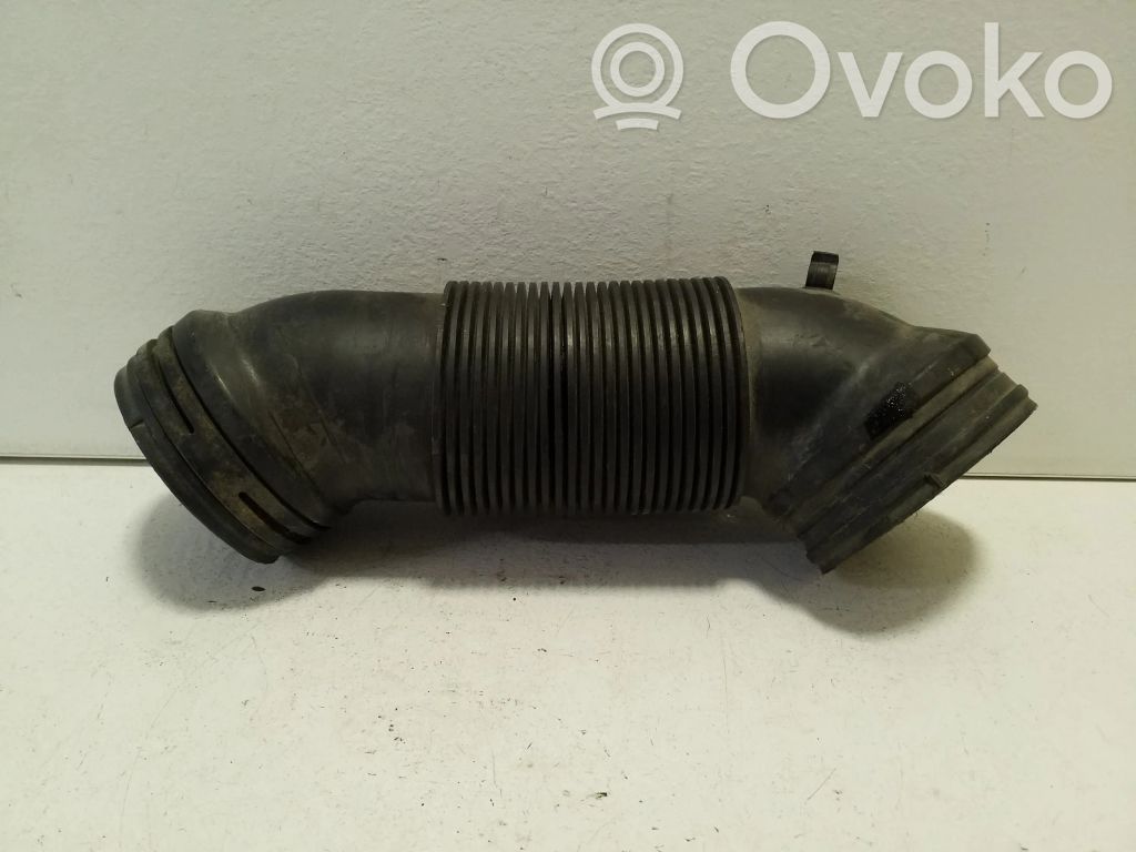 Volkswagen PASSAT B6 Turboahtimen ilmanoton letku