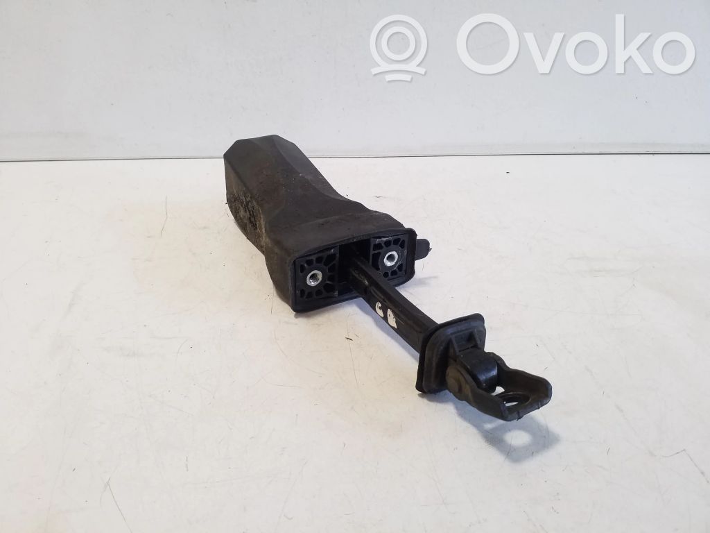 Volkswagen Polo V 6R Takaoven pidätin