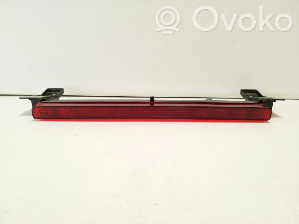 Volvo XC40 Third/center stoplight 