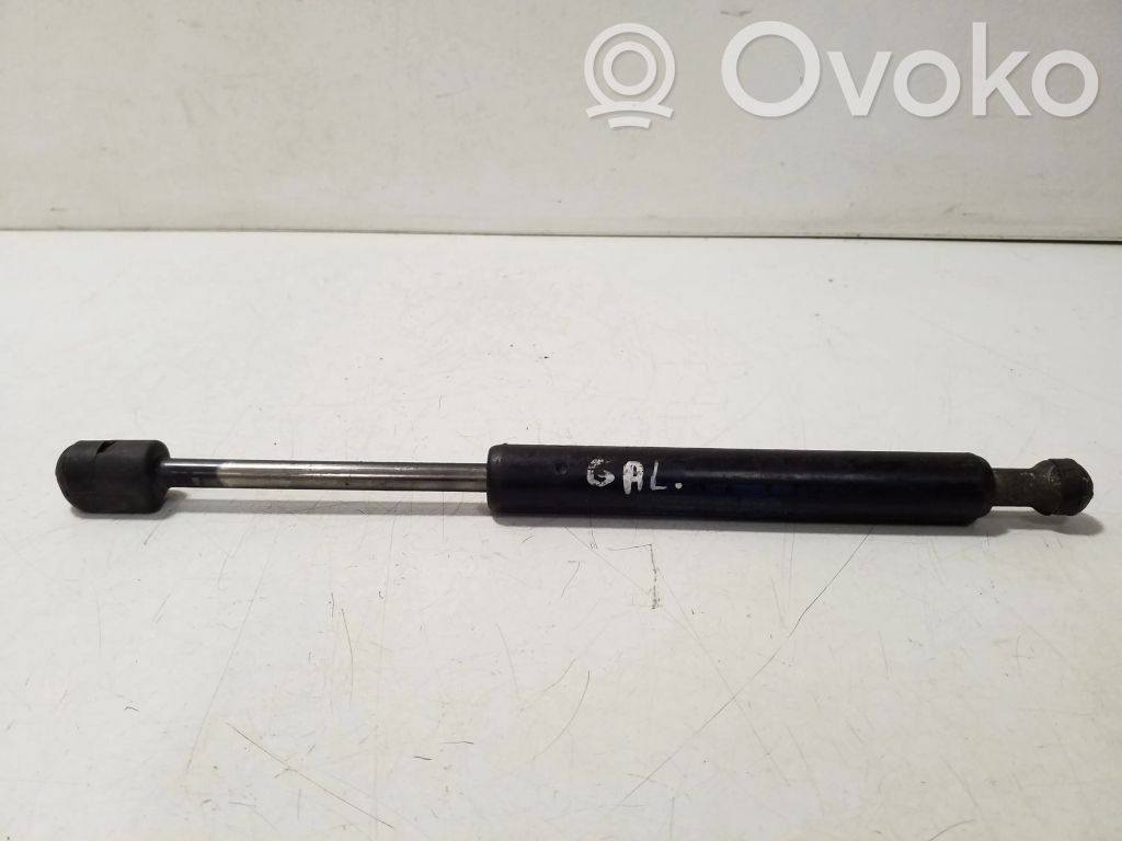 Volkswagen Golf III Amortyzator klapy tylnej bagażnika