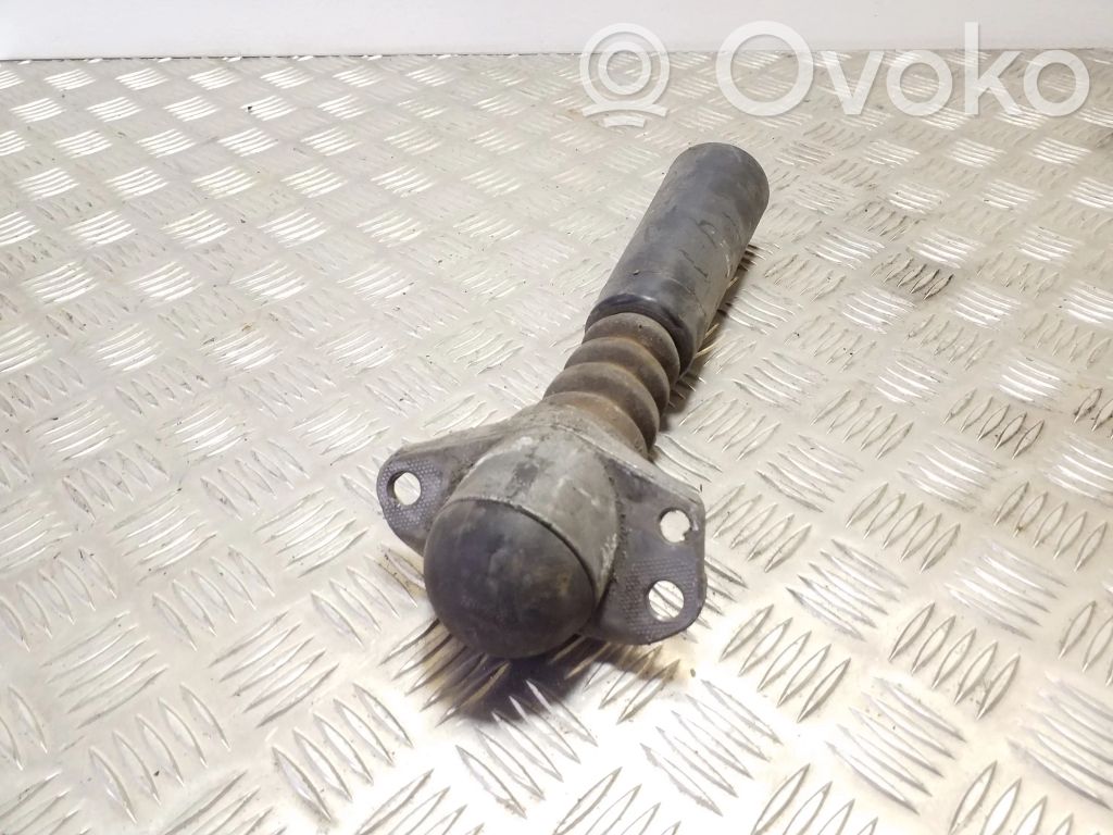 Volkswagen Golf IV Etuiskunvaimentimen kannake 
