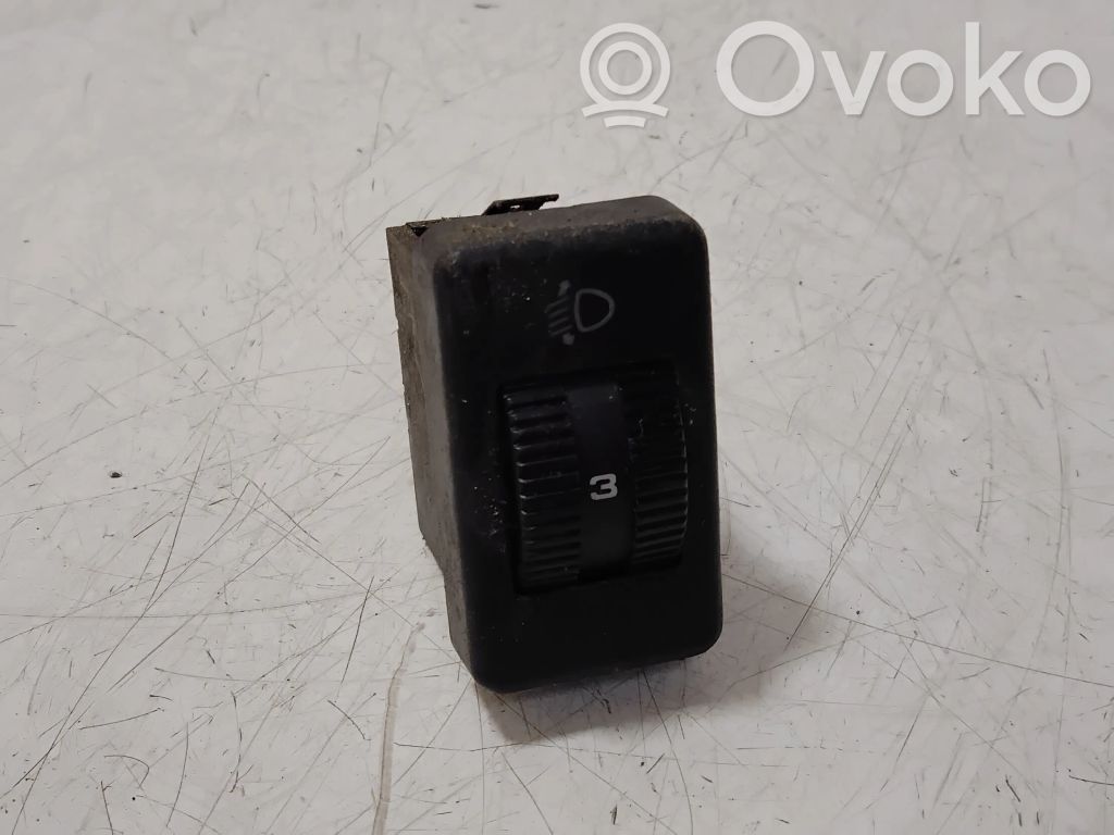Volkswagen PASSAT B4 Comutator control nivel faruri 