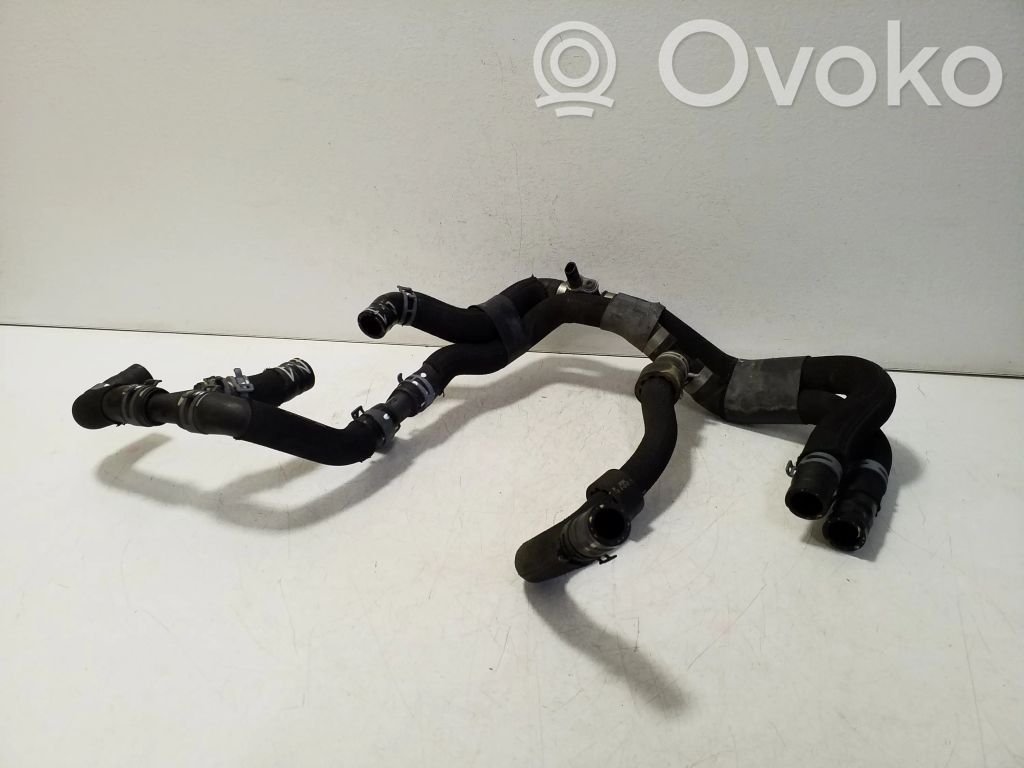 Audi e-tron Engine coolant pipe/hose 