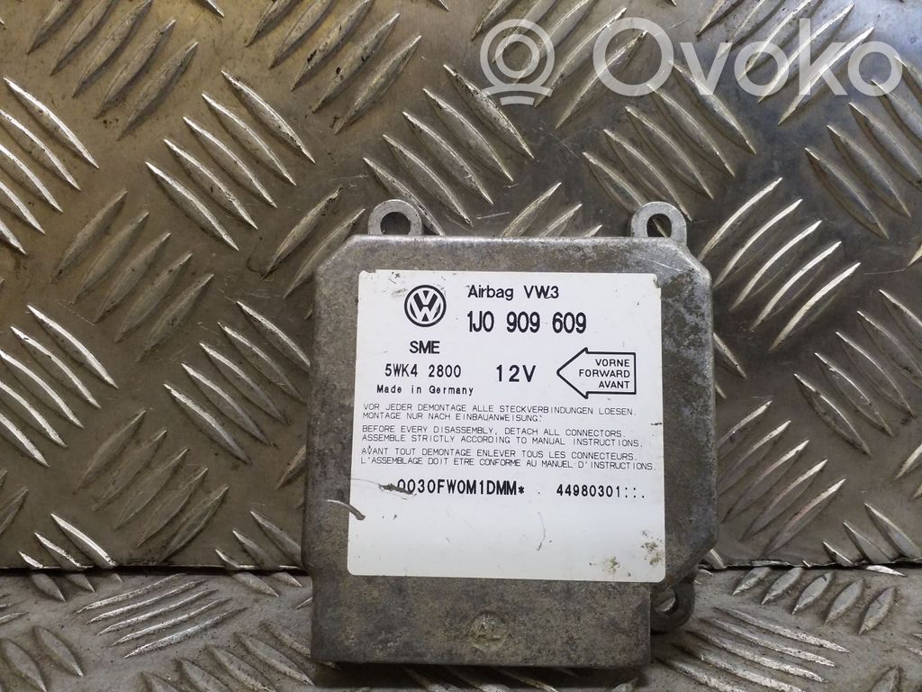 Volkswagen Golf IV Centralina/modulo airbag 
