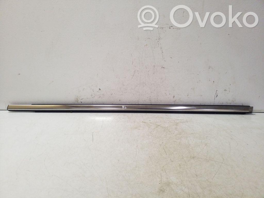 Ford Kuga II Listwa / Uszczelka szyby drzwi przednich 