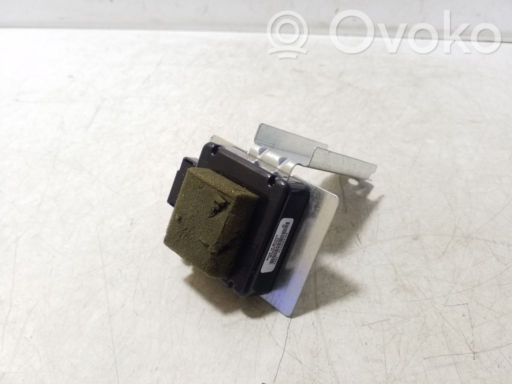 Ford Kuga II Aerial GPS antenna 