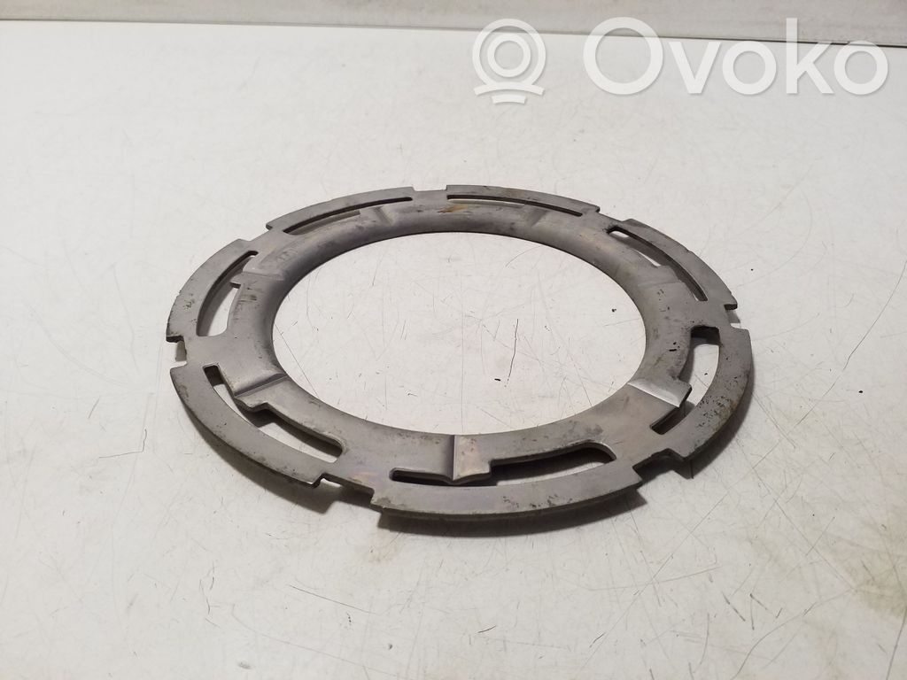 Mercedes-Benz CLS C218 X218 Bague de verrouillage pour réservoir de carburant