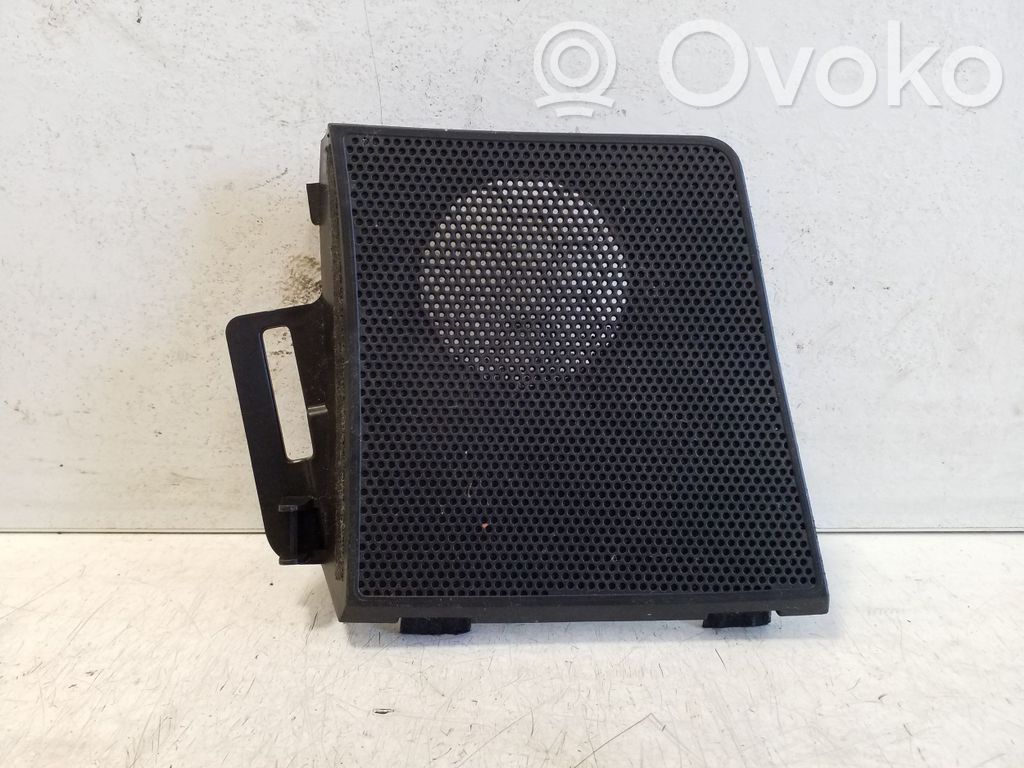 Nissan Navara D23 Copertura/rivestimento altoparlante laterale