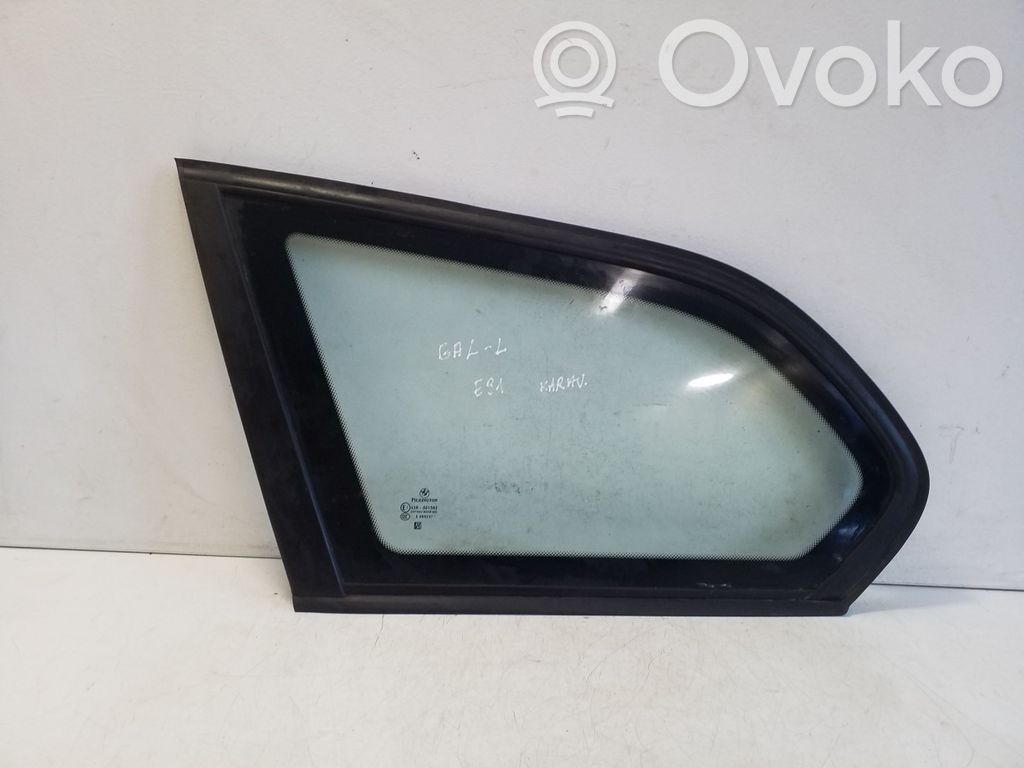 Finestrino laterale posteriore   E143R001582