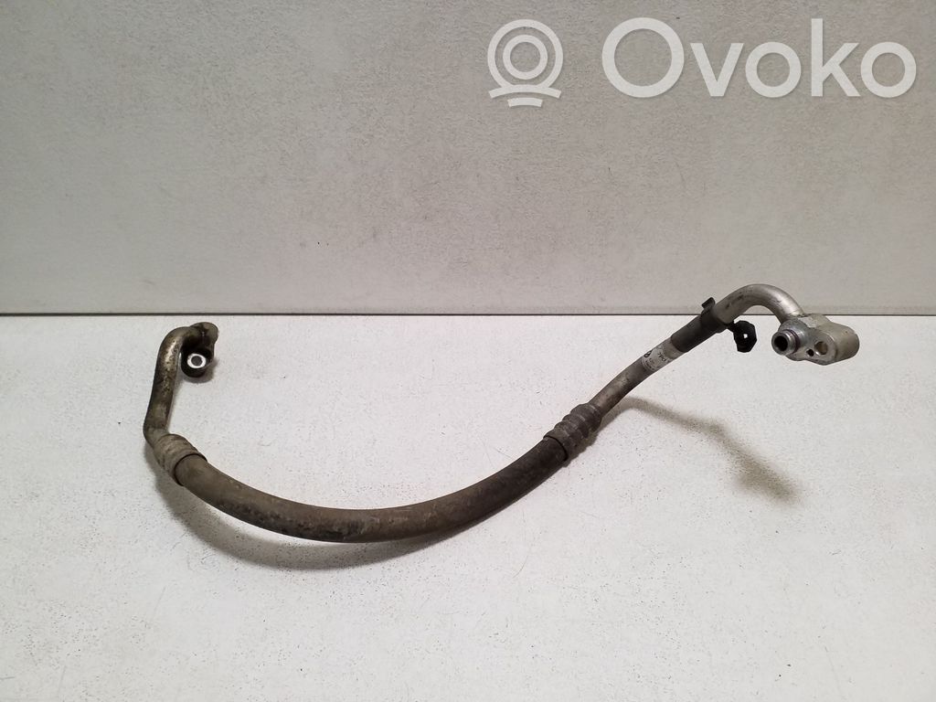 Volkswagen Touareg II Tubo flessibile aria condizionata (A/C)