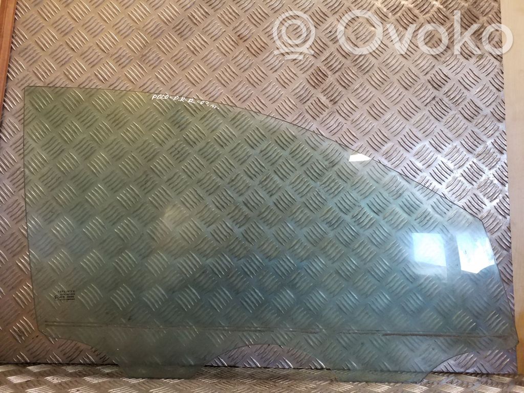 Volkswagen Polo IV 9N3 Vetro del finestrino della portiera anteriore - quattro porte