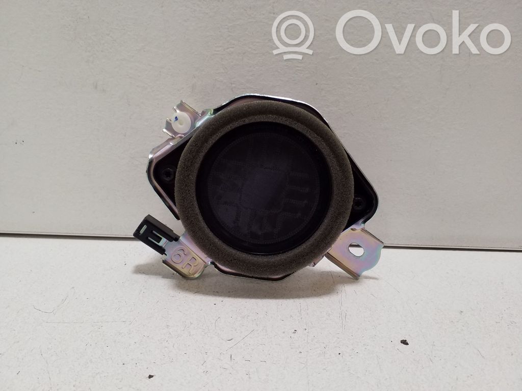 Altavoz de la bandeja del maletero   861500W280