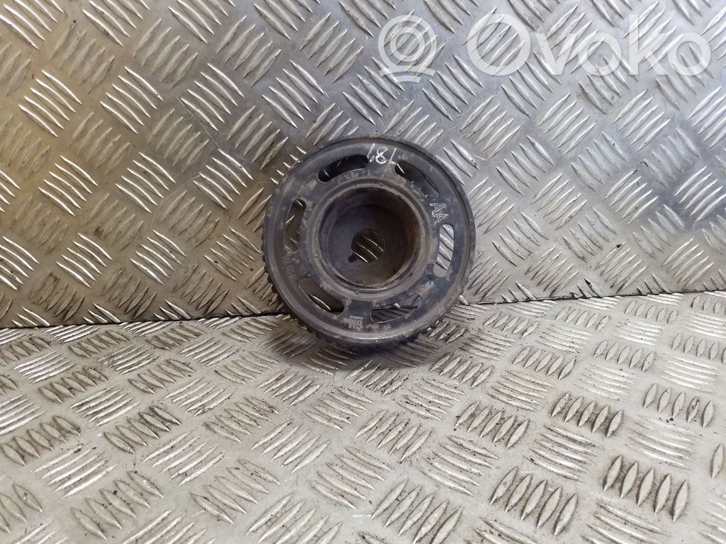 Opel Astra G Kampiakselin vauhtipyörä 