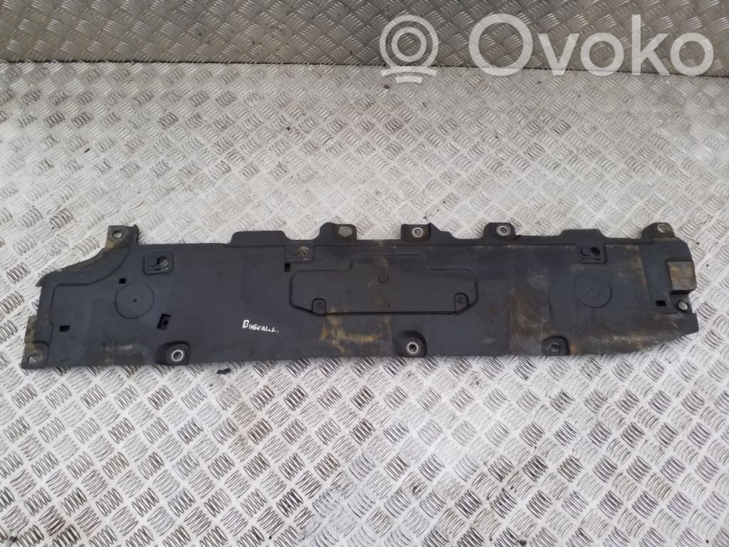 Volvo XC60 Placa protectora del centro/medio 