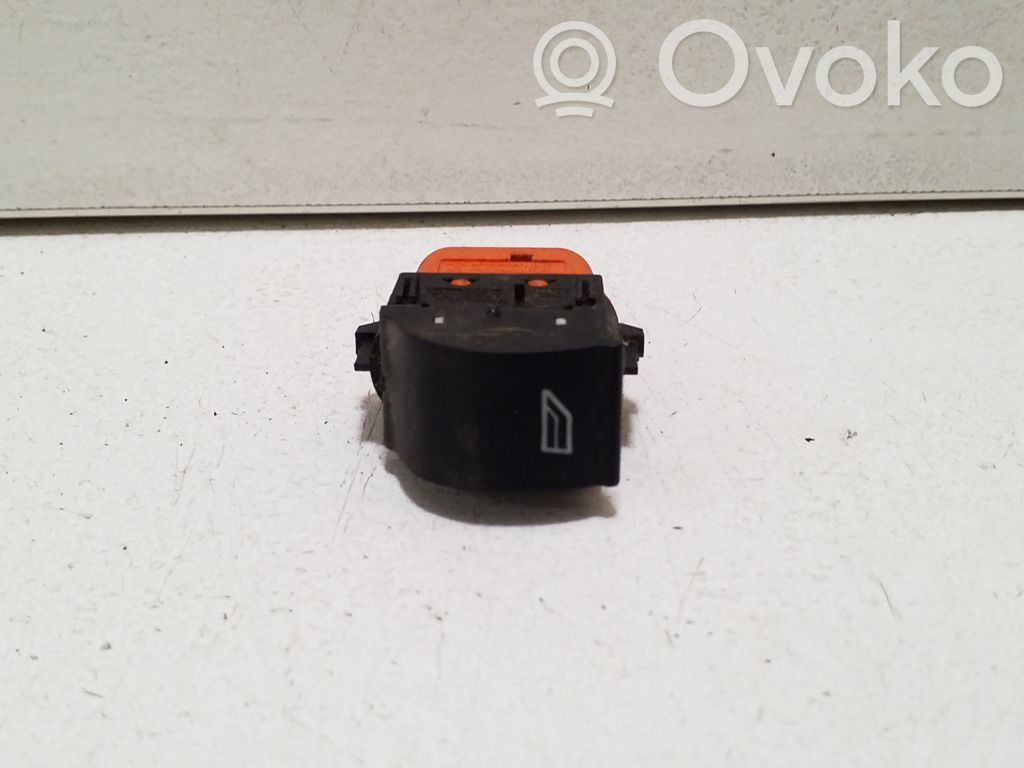 Interrupteur commade lève-vitre   BM5T14529BA