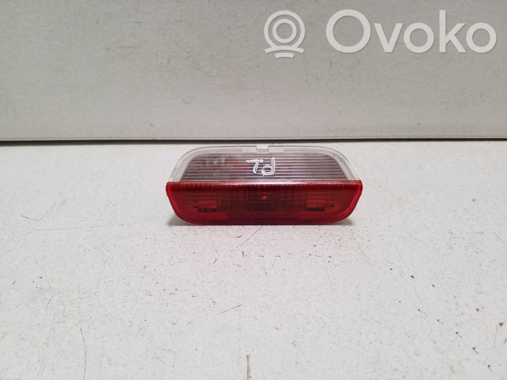 Porsche Cayenne (92A) Luz interna puerta delantera 