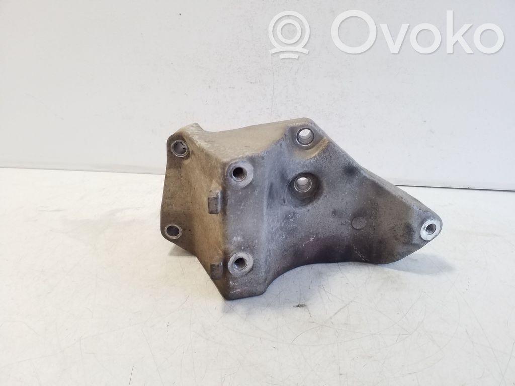 A/C compressor mount bracket   BK3010239AC