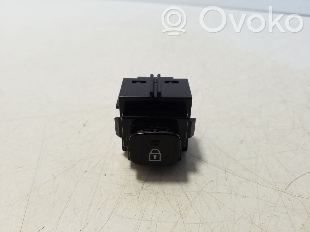 Polestar 2 Central locking switch button 