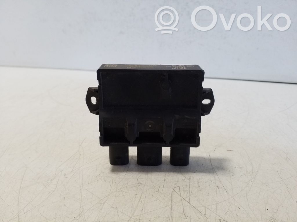 Polestar 2 Tailgate/trunk control unit/module 