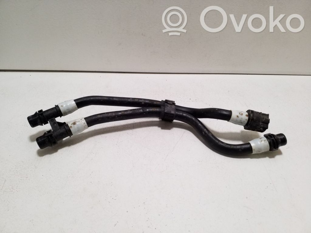 BMW i4 Engine coolant pipe/hose 
