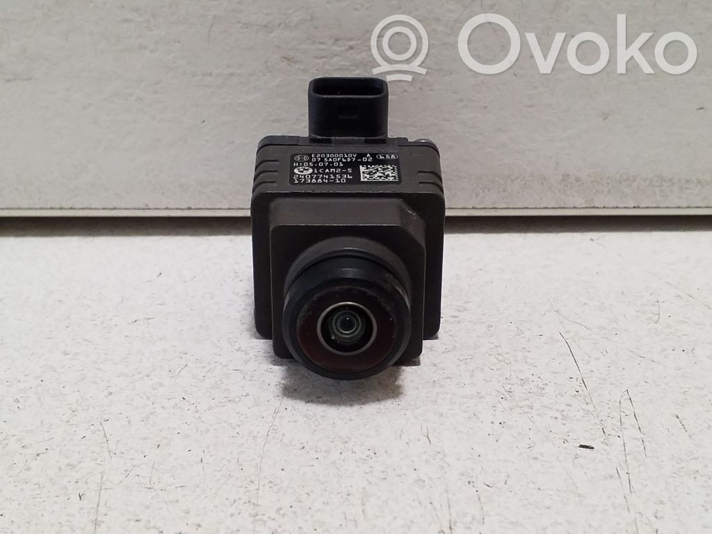 BMW i4 Front bumper camera 