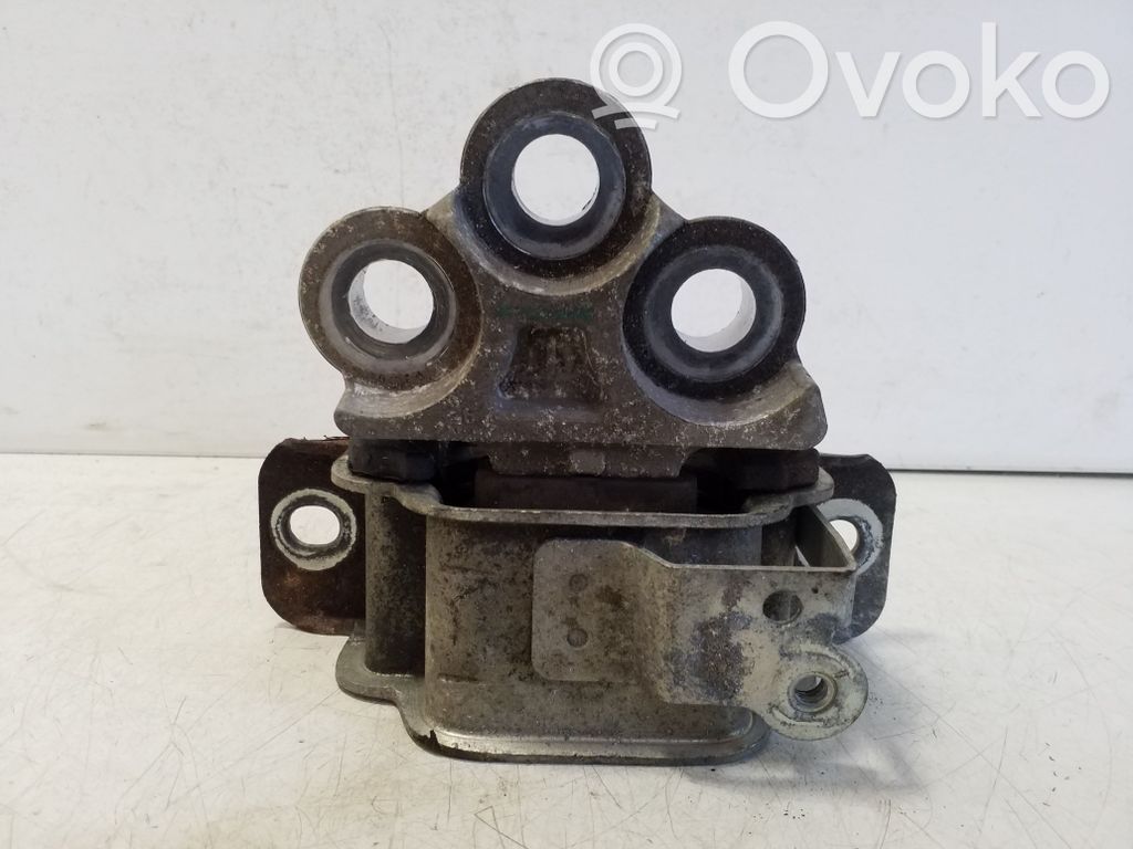 Fiat Tipo Engine mount bracket 