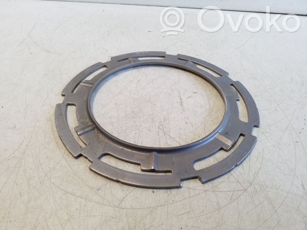 Volvo XC60 Anello/dado di bloccaggio della vite della pompa del carburante nel serbatoio
